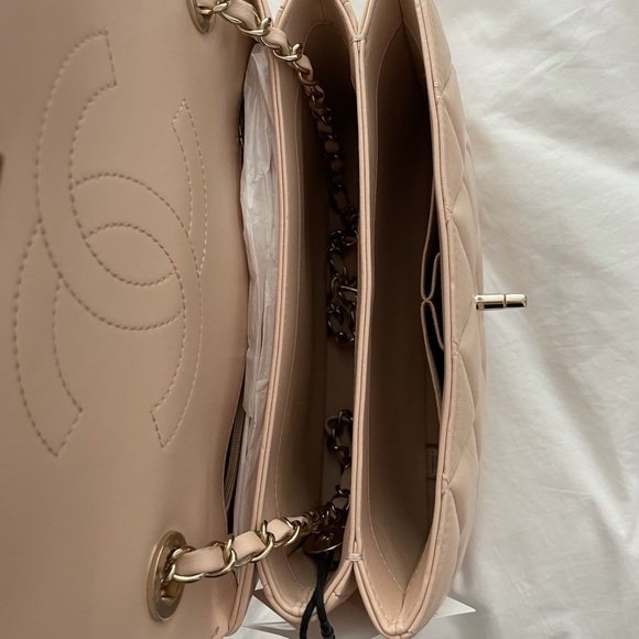 LIKE NEW 🖤 CHANEL 21S Light Beige Small Trendy CC - Picture 15 of 16